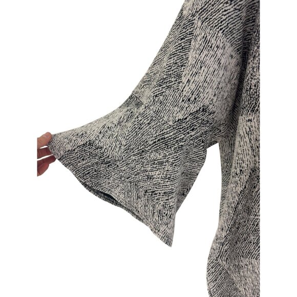 Sharangano Black & White Textured Knit Shift Dress Bell Sleeves Size 24W 3X Plus - Picture 3 of 8